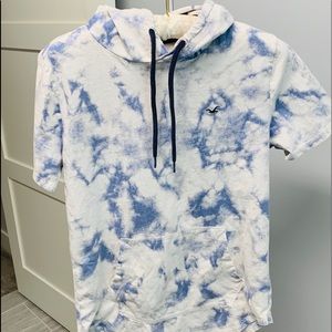 Hollister lightweight short sleeved sweatshirt